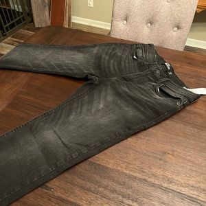 New Hollister men’s jeans